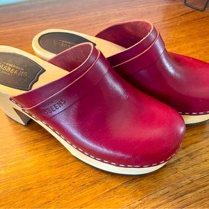 Swedish Hasbeens Red Leather Clogs - Size 39